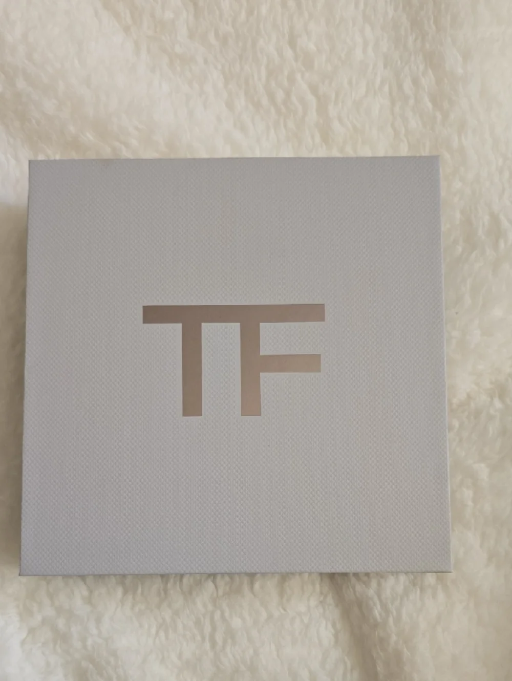 Tom Ford Soleil Blanc Shimmer Oils Duo - Gold & Silver Caps - Picture 3 of 4